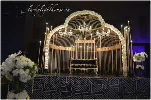 theme chandiliars decoration